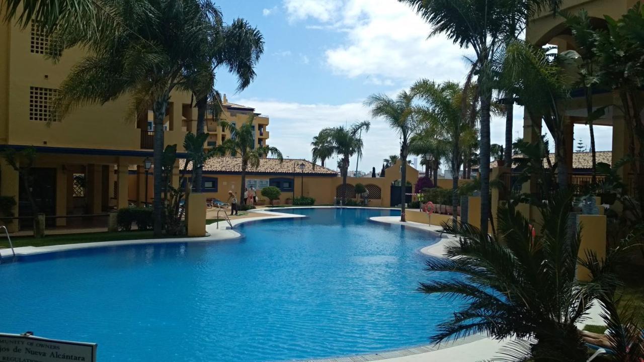 Apartamento Estudio Los Naranjos De Nueva Alcantara Marbella Luaran gambar